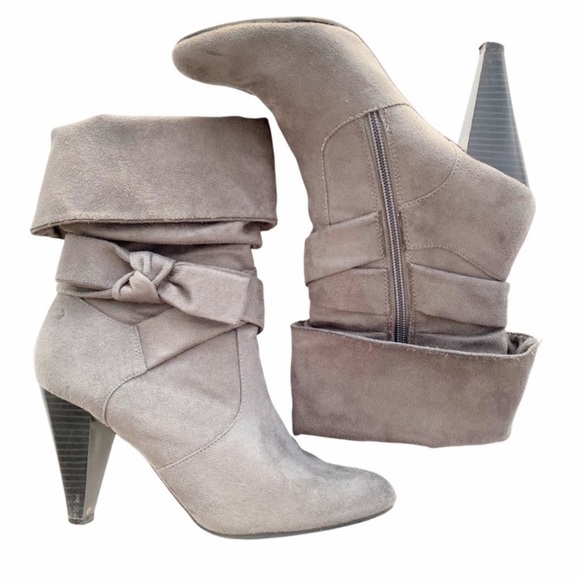 Apt. 9 Shoes - APT 9 Dede Gray Faux Suede Bow Tie Ankle Heeled Boots